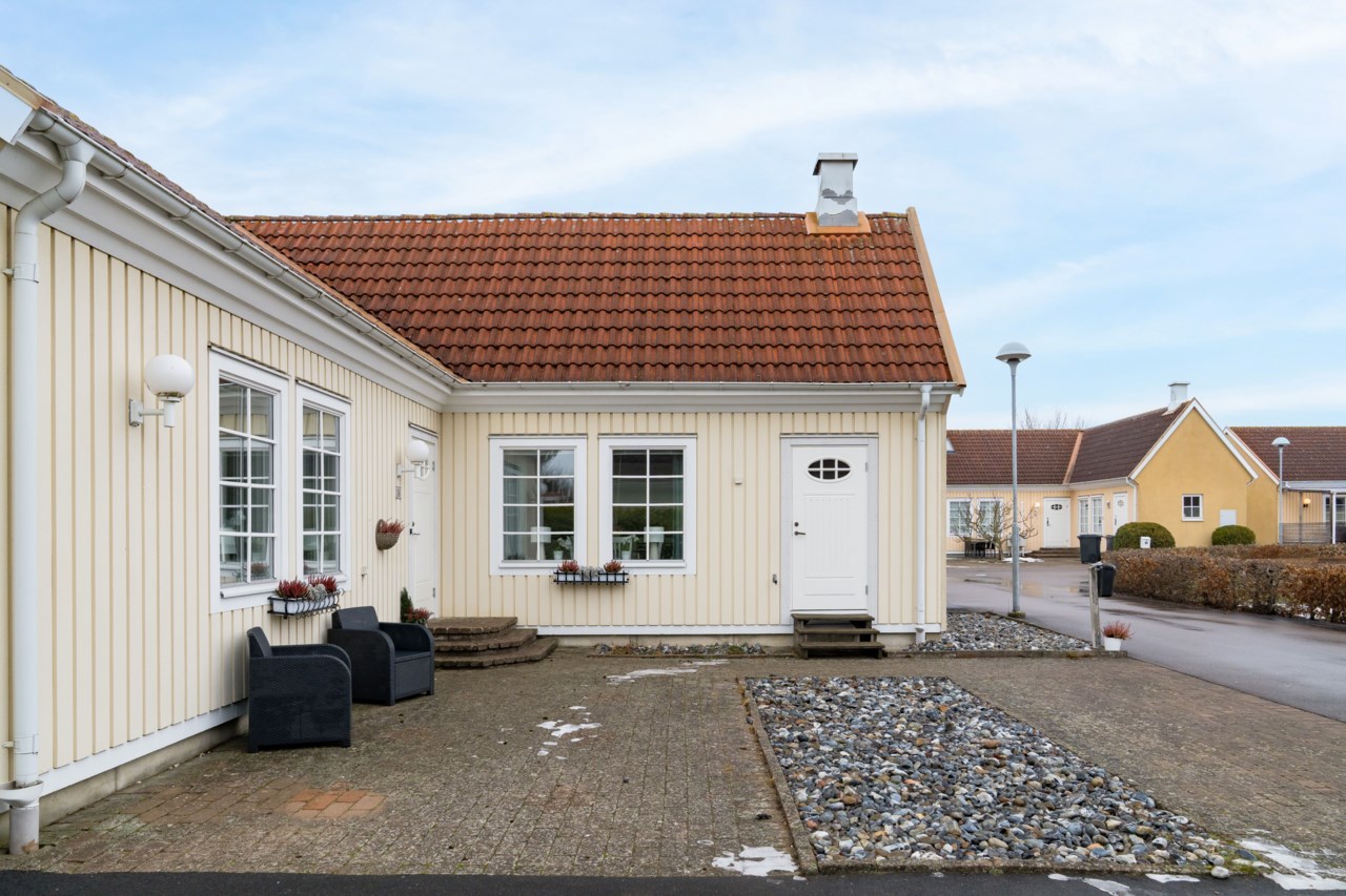 Äppelrosgården 14