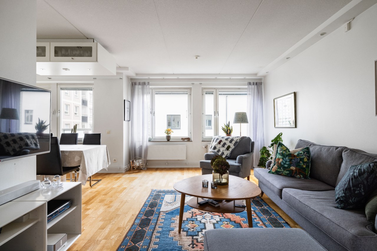 Karlsövägen 3