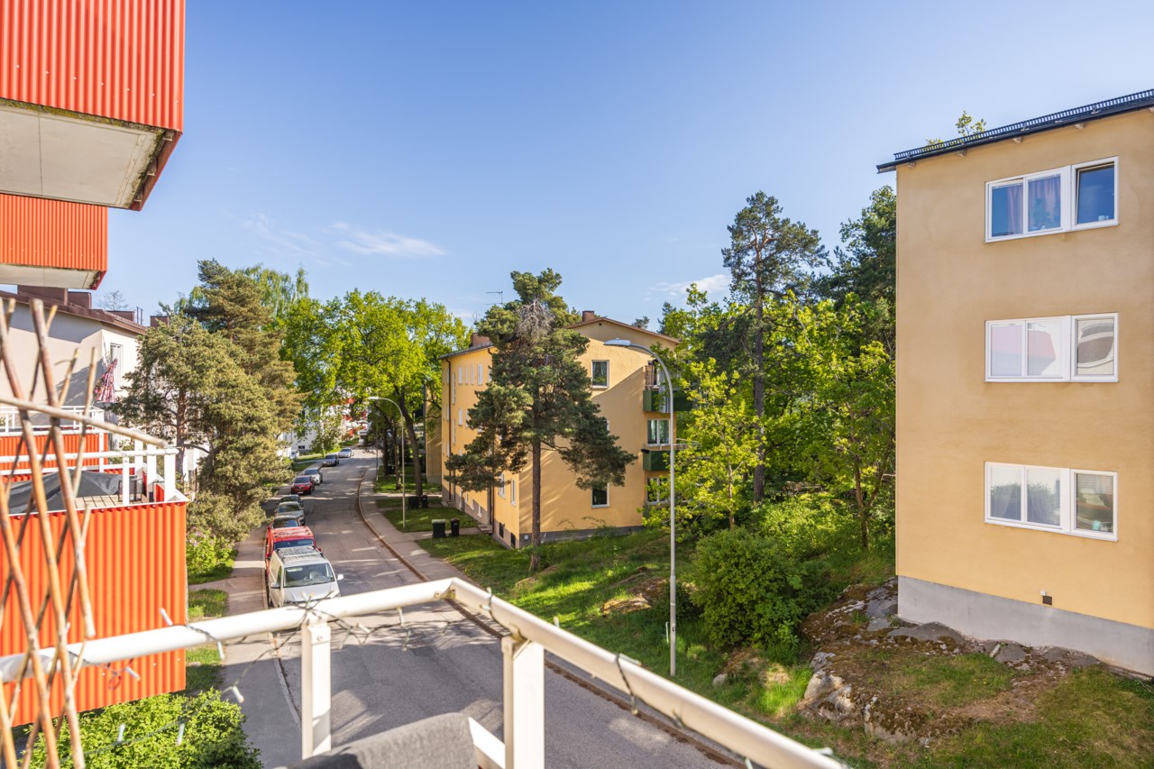 Hasselquistvägen 25