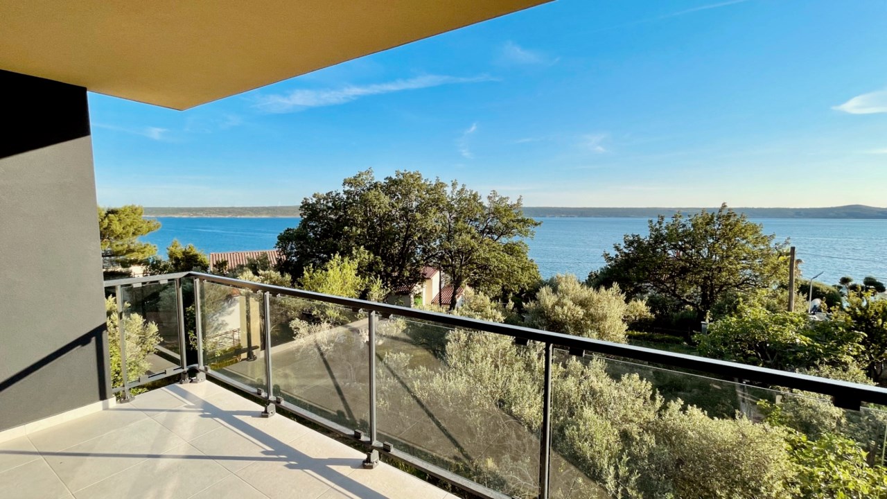 New apartment with incredible sea view and pool, Maslenica (Zadar)