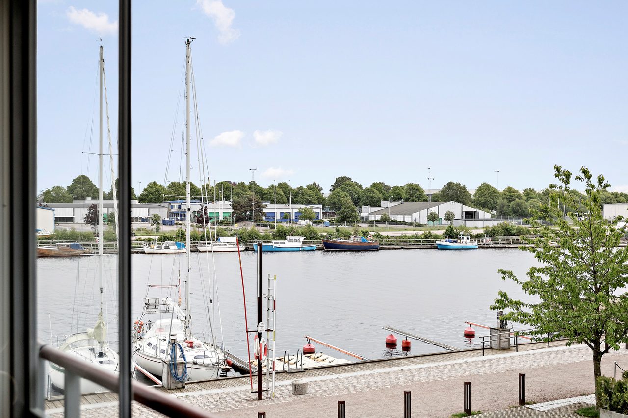 Södra Vägen 33