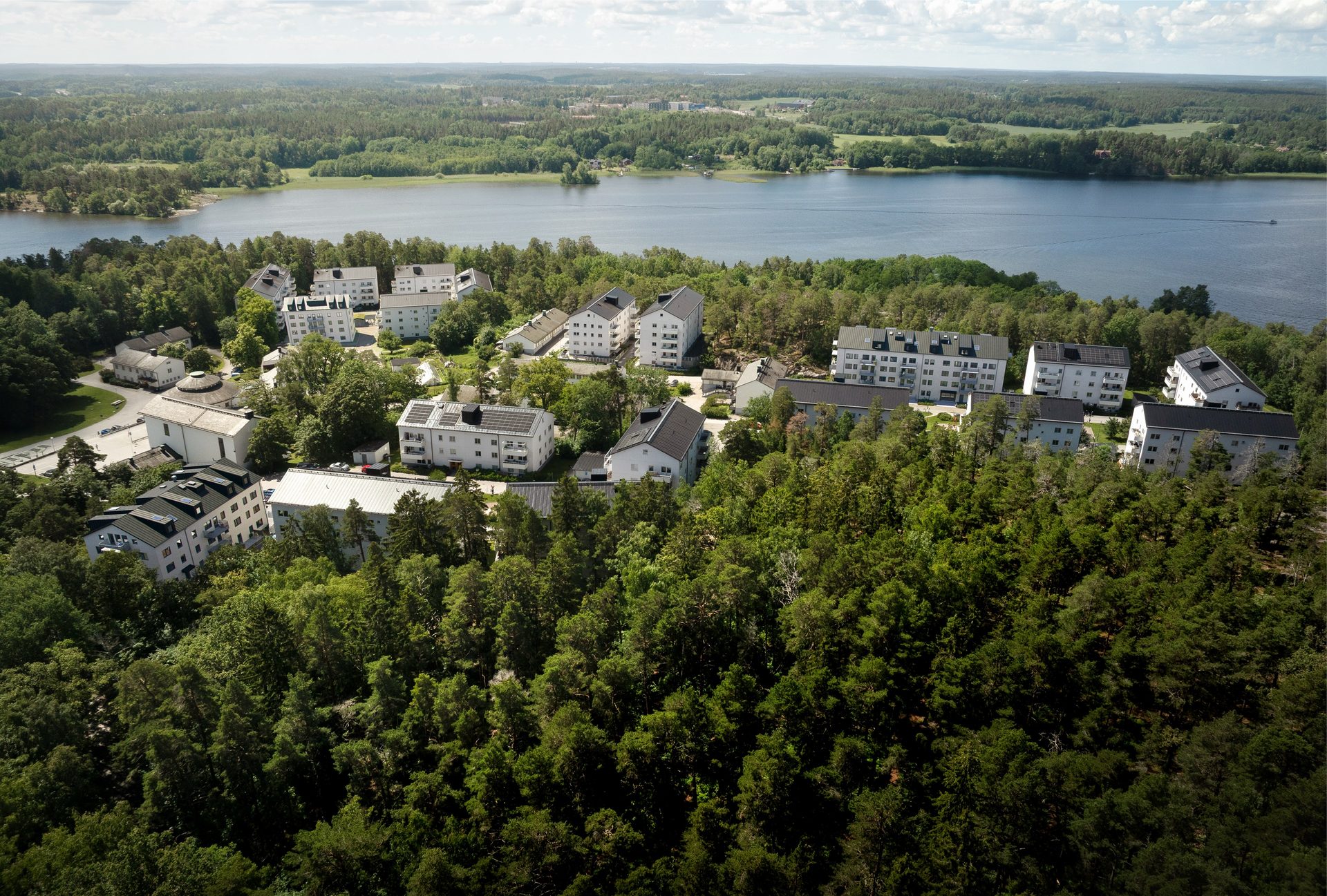 Bild 2 från Svenska Mäklarhuset