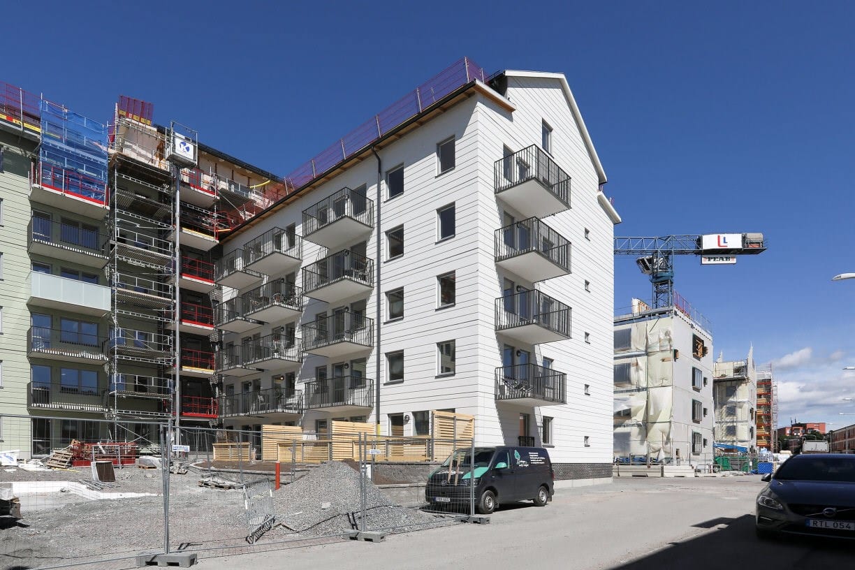 Baksida och blivande innergård