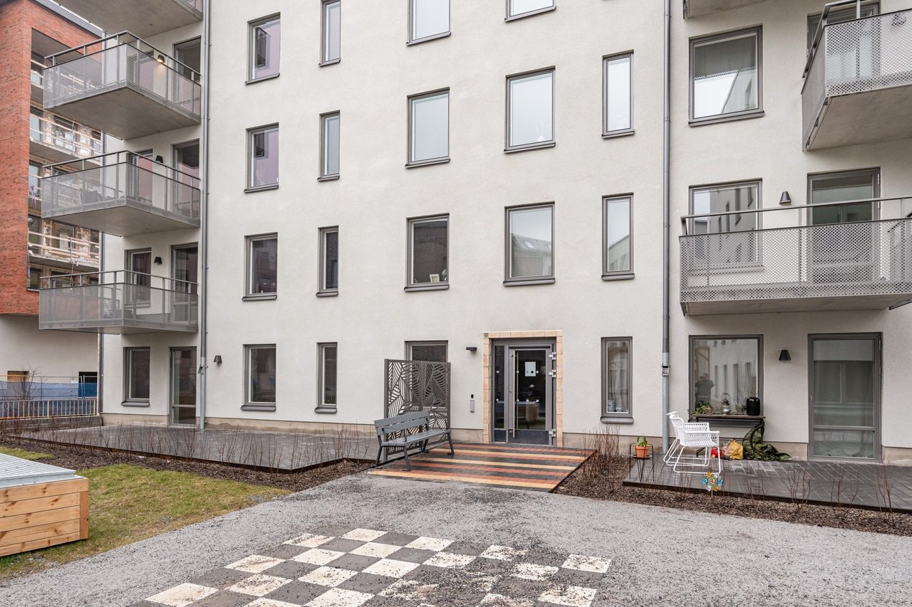 Kvarnholmsvägen 100