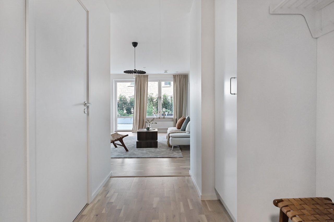 Ljus välkomnande hall