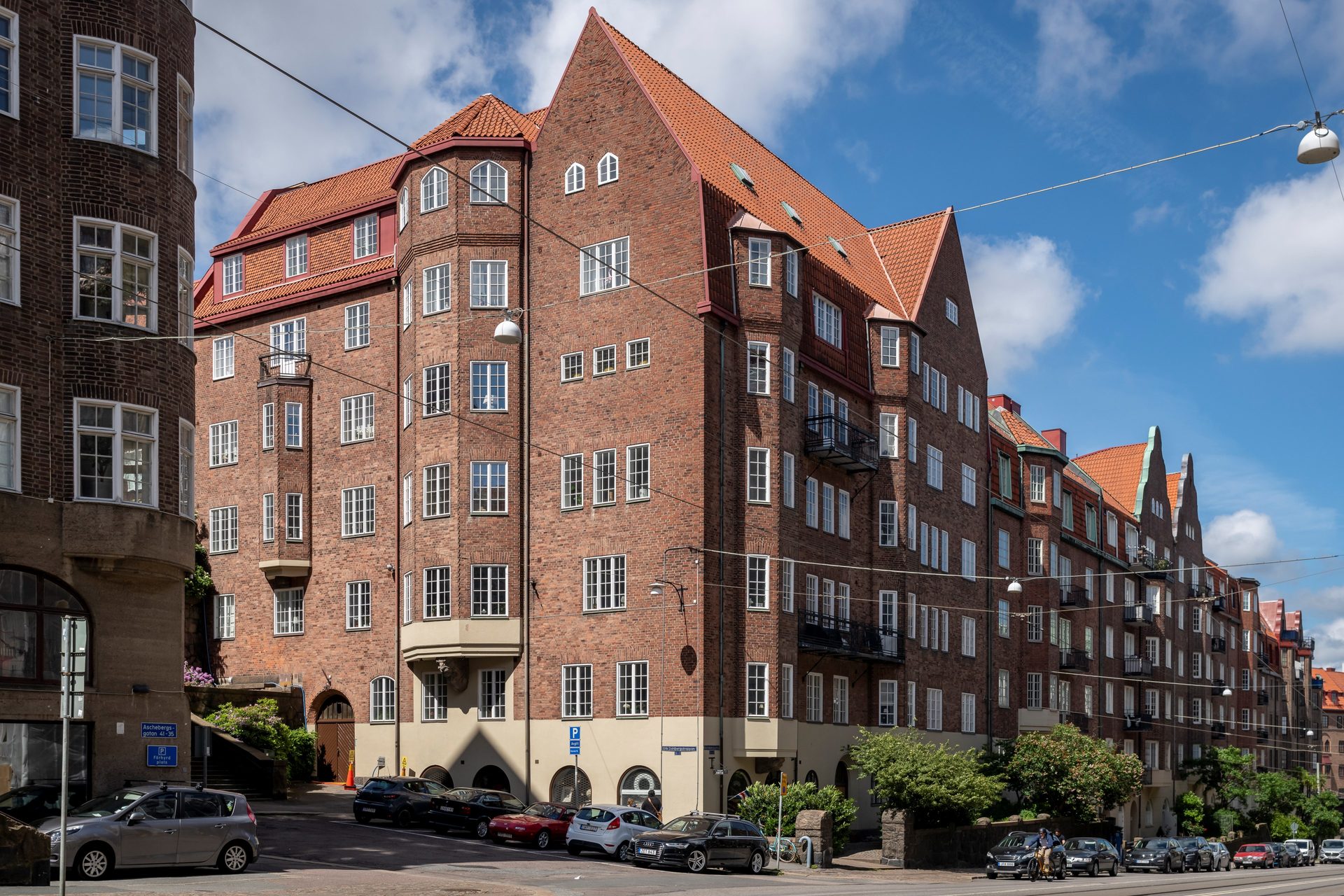 Aschebergsgatan trettiotre