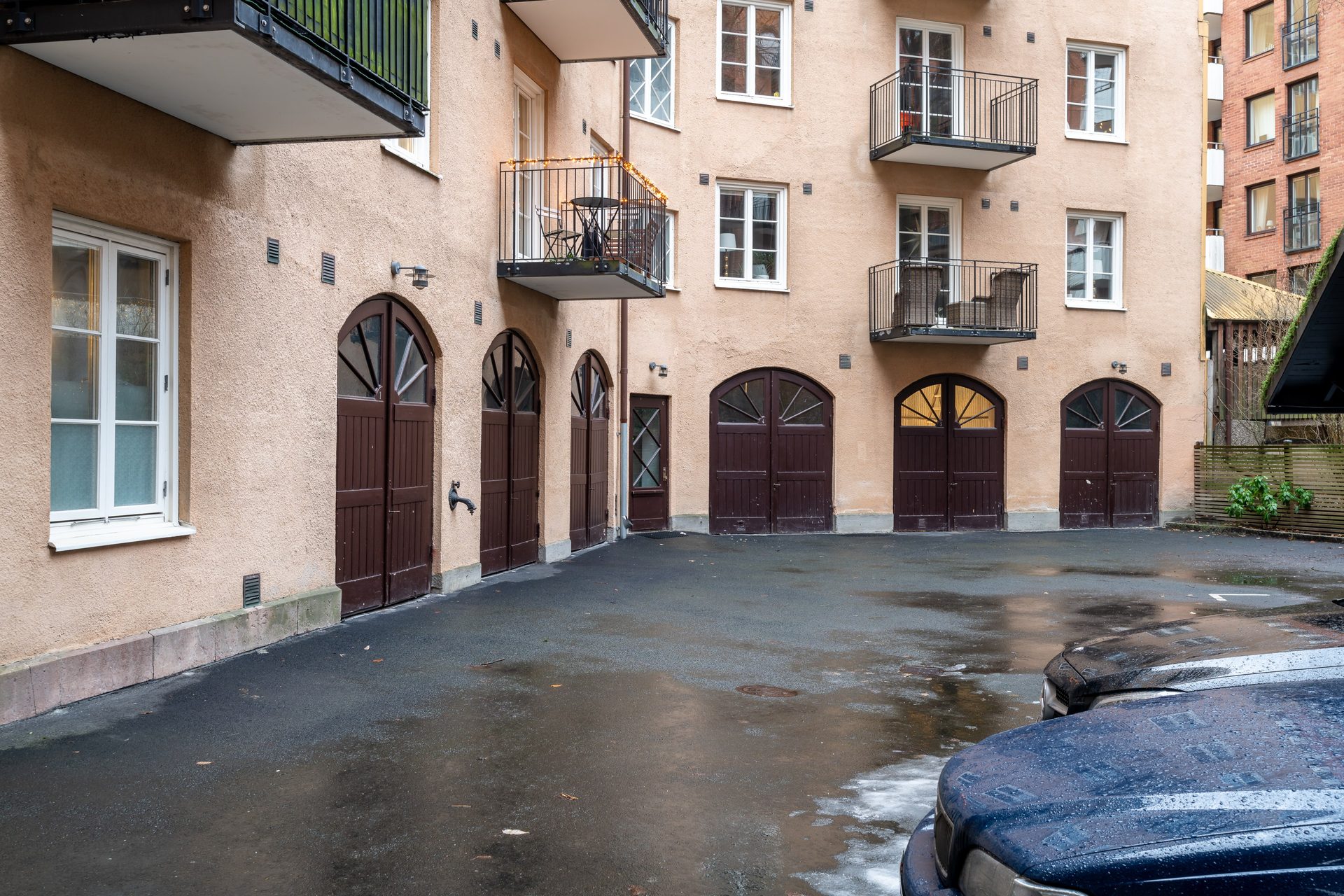 Skånegatan trettiofem - Garage till salu!